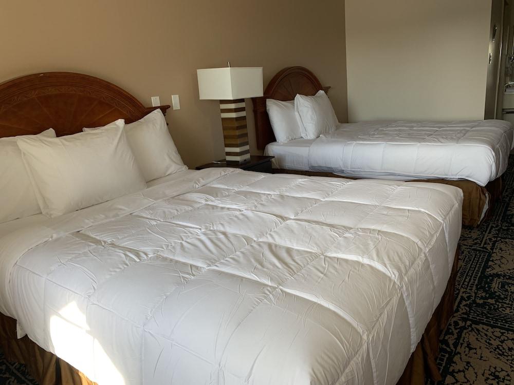 Hotel Falls &