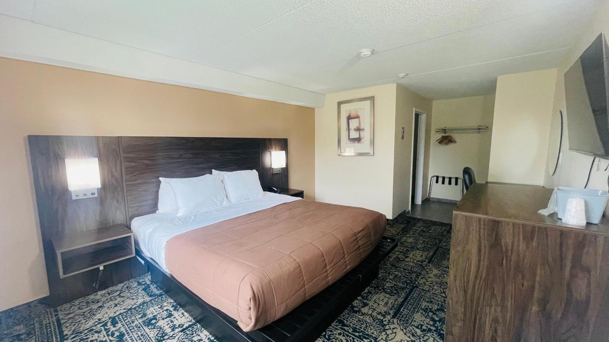 Hotel Falls & Niagara Falls