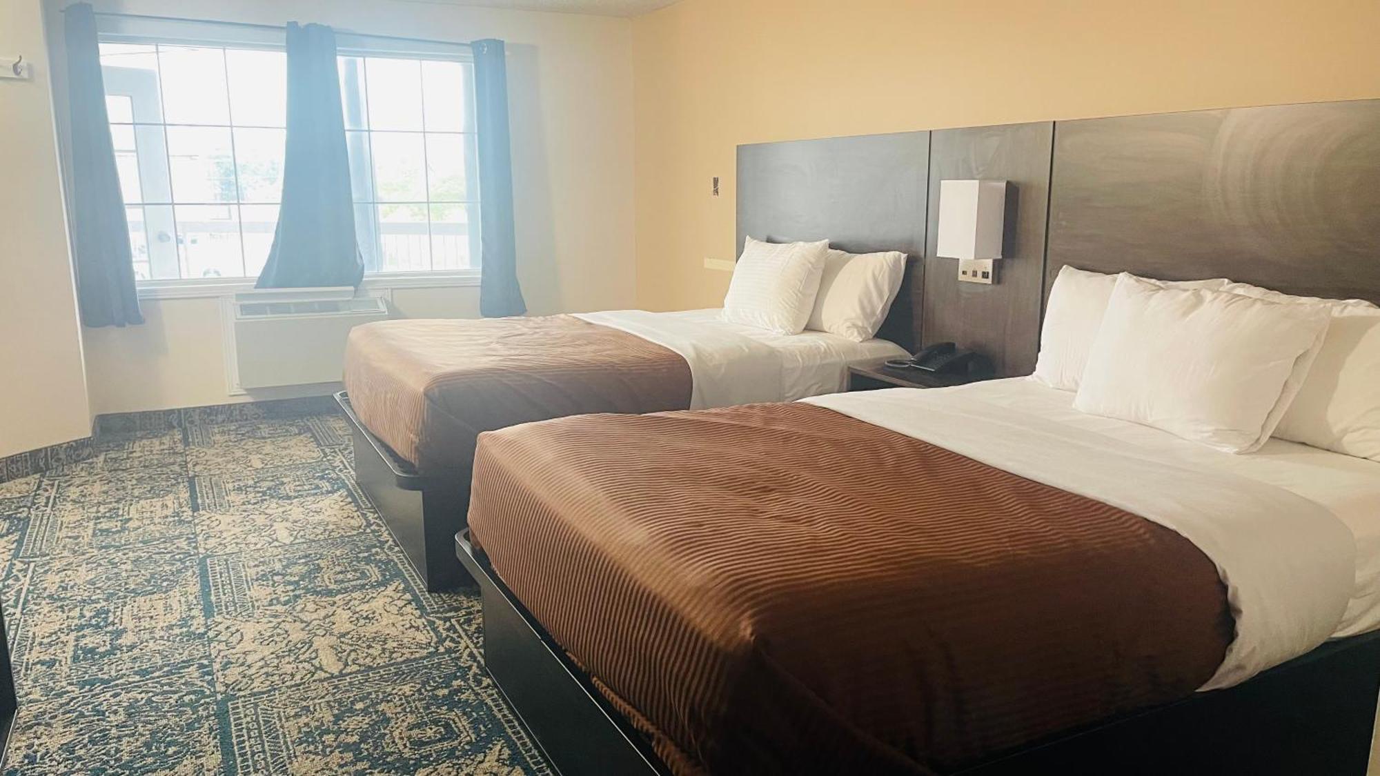 Hotel Falls &