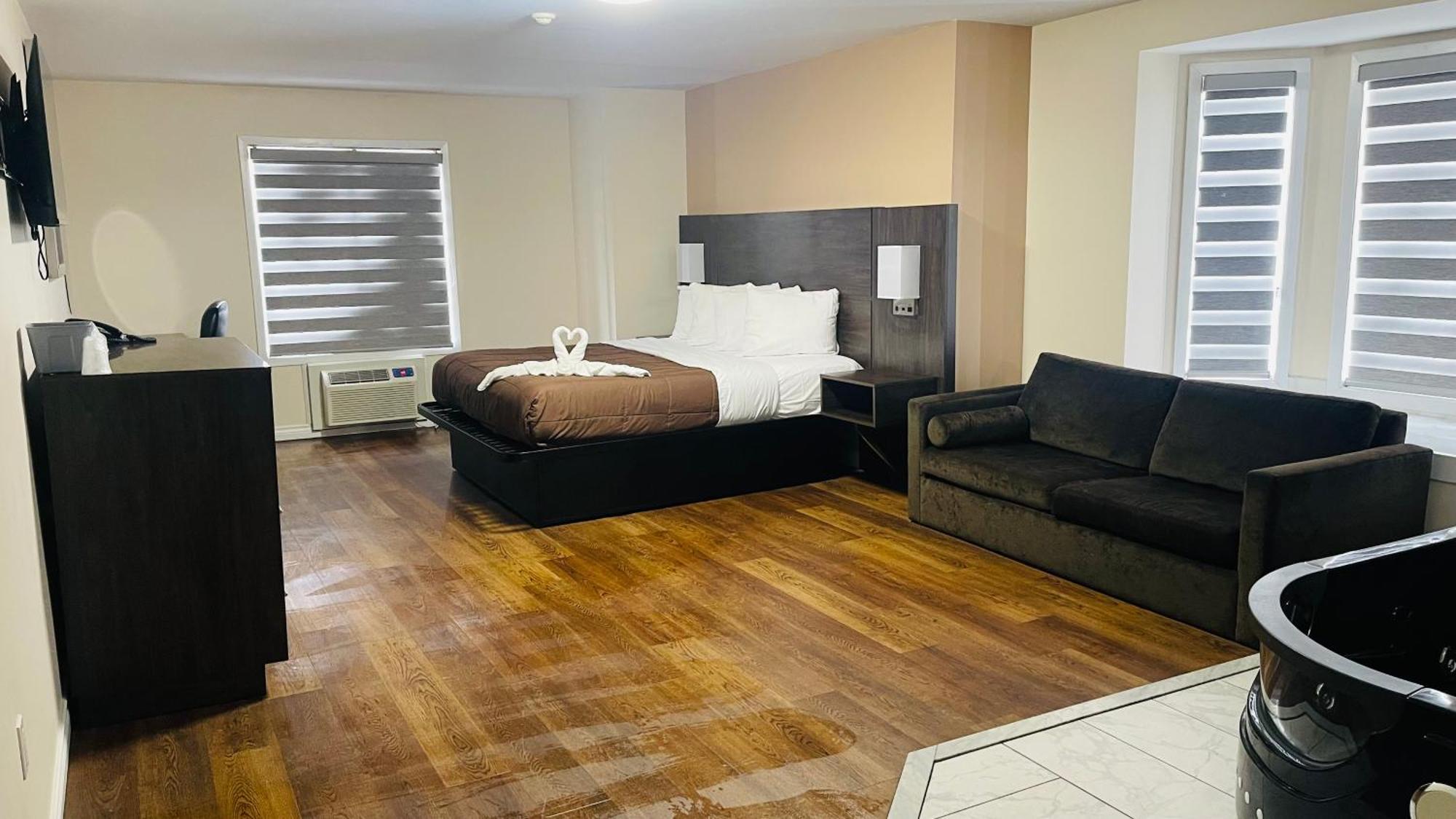Falls & Hotel 3*